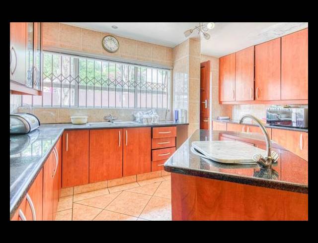 3 BEDROOM HOUSE FOR SALE IN GLENVISTA